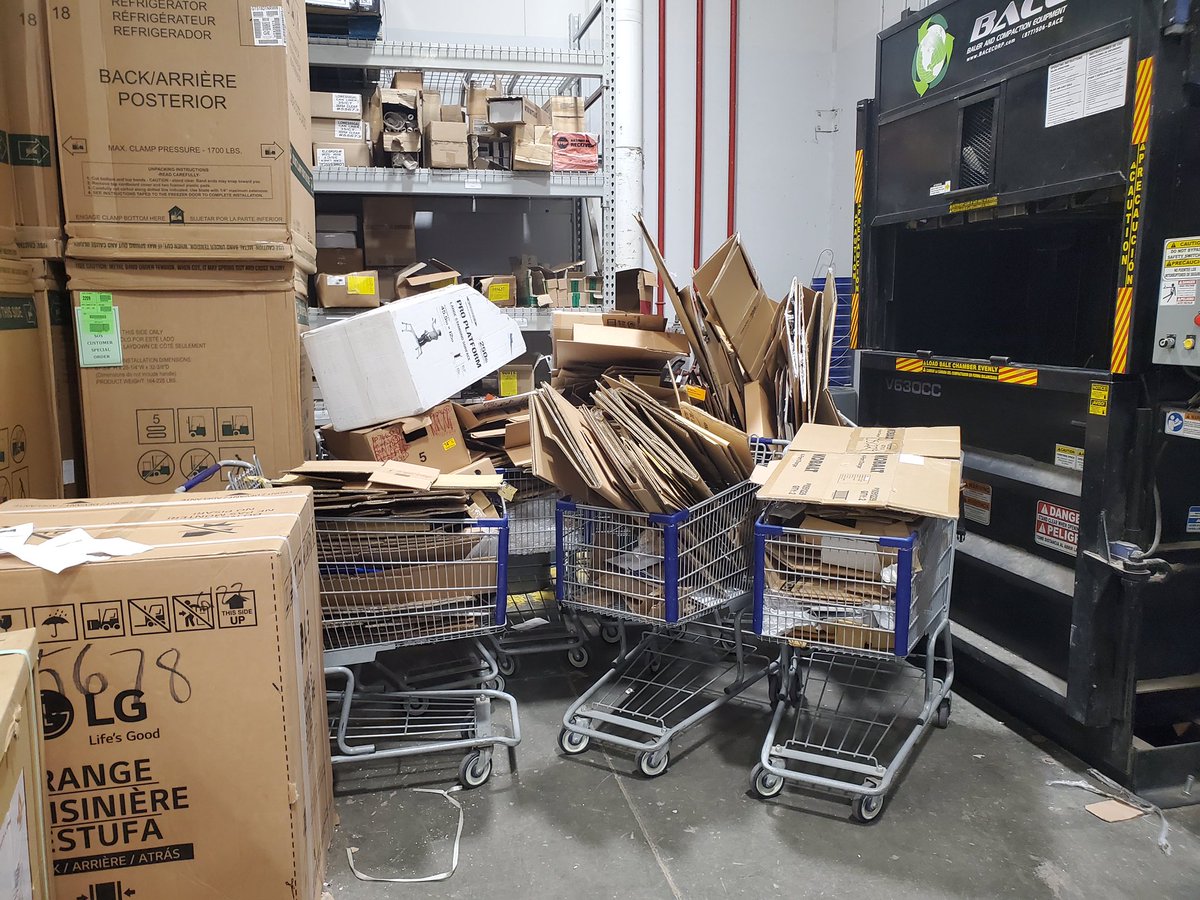 Lowes2209's tweet photo. The team is hard at work #restocking our shelves as #inventory comes in these past few weeks, really focusing on keeping things In stock for our customers! Way to go, #onetaskteam!
#R18cardboardchallenge https://t.co/E0CY0TsUEH