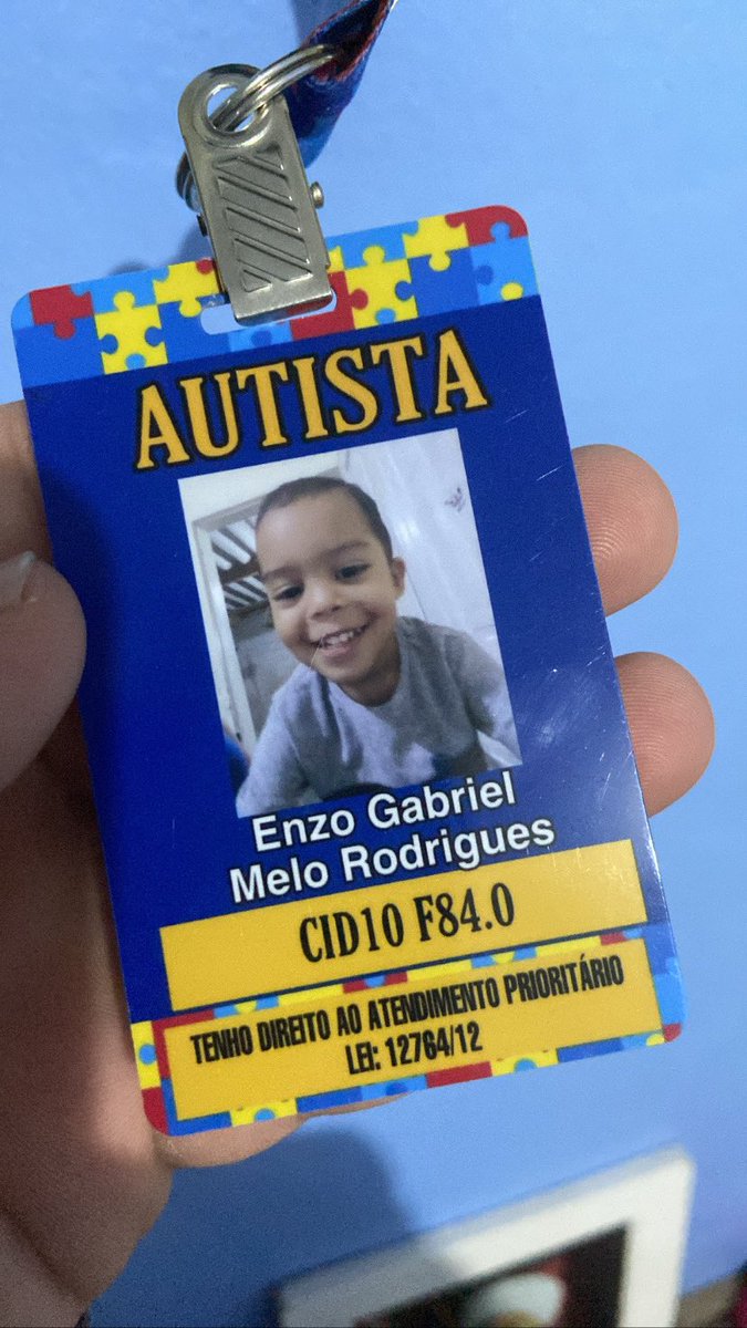 _roohmelo's tweet photo. RT AI GALERA 
Esse é meu sobrinho, estamos em busca de terapia ocupacional pra ele por conta do autismo recomendado pelo médico dele mas tá muito difícil ! Rede pública quase impossível e particular muito alto valor 😓 ajuda dando RT pra ver se conseguimos alguma ajuda ? https://t.co/jja6oe1pMP