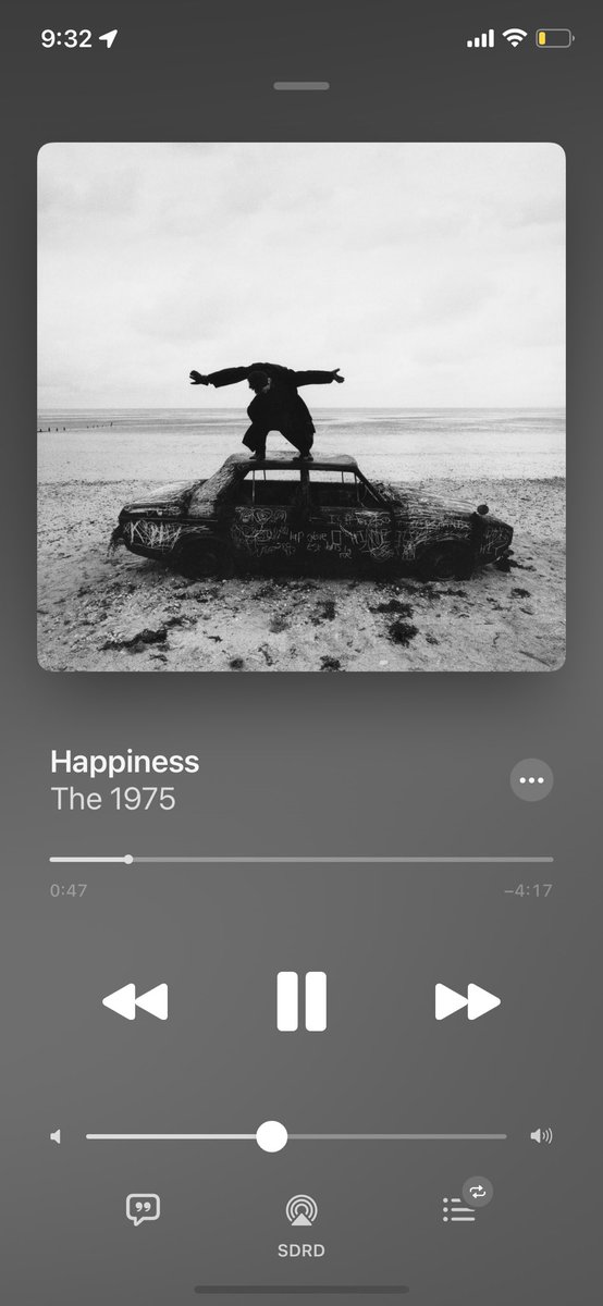 TheBernsterr's tweet photo. The room:

The song: 

The vibes were immaculate.

Can’t believe my little brother is married. https://t.co/xmya3azDH1