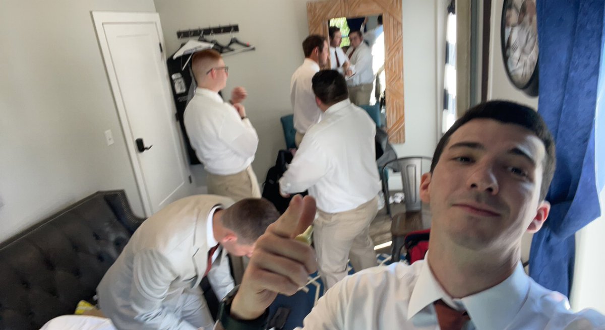 TheBernsterr's tweet photo. The room:

The song: 

The vibes were immaculate.

Can’t believe my little brother is married. https://t.co/xmya3azDH1