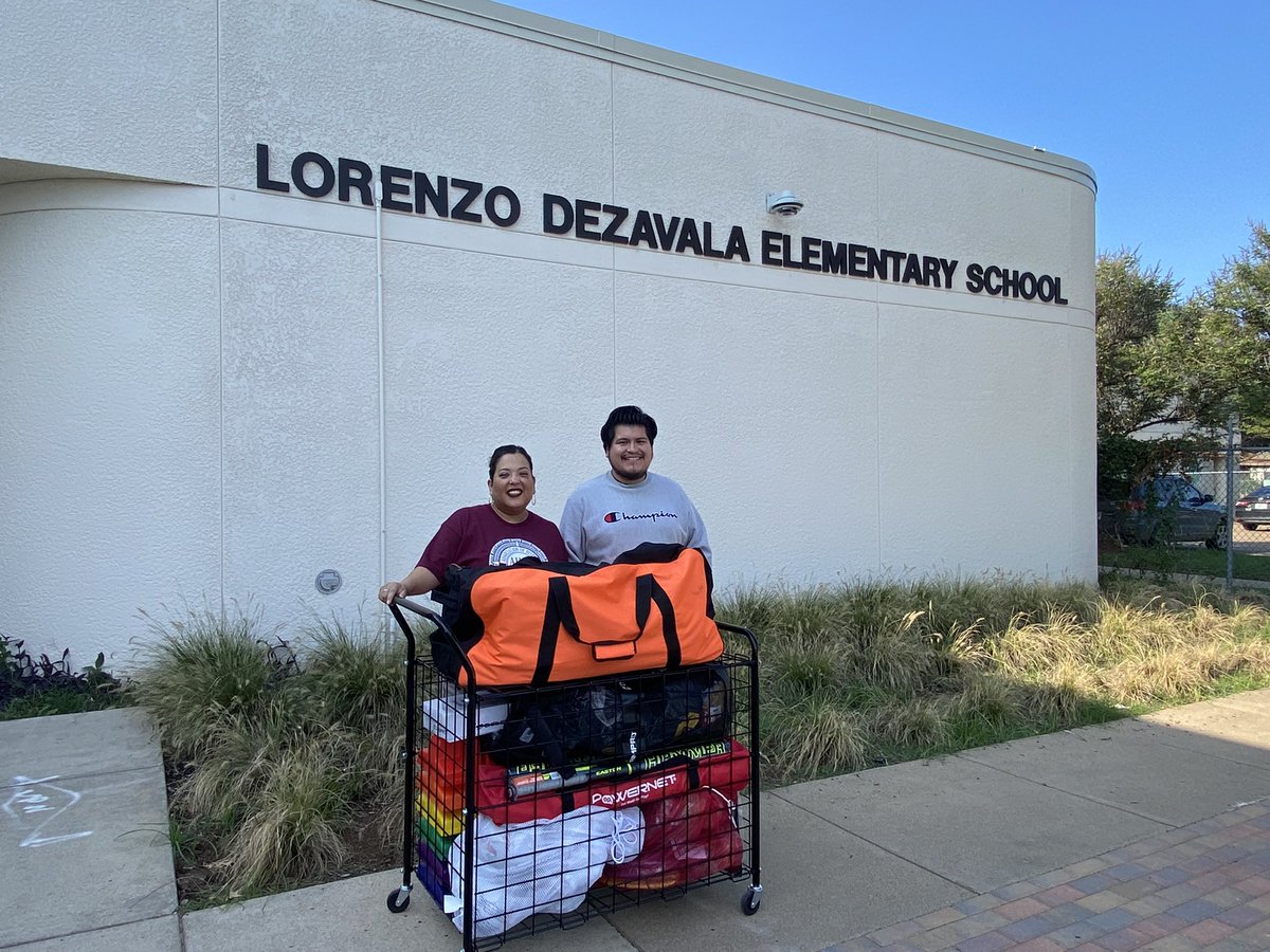 lance_johanson's tweet photo. So excited to deliver the very first cart of sports equipment for @DallasISD_HPE #DISDPLAY to @LDZ_Principal @LDZEagles in @dallasschools. #KidsFirst @mibroughton @shannontrejo The P.L.A.Y. Initiative starts tomorrow with #Futsal. #freeafterschoolprogram https://t.co/Wy5gSPNZSC