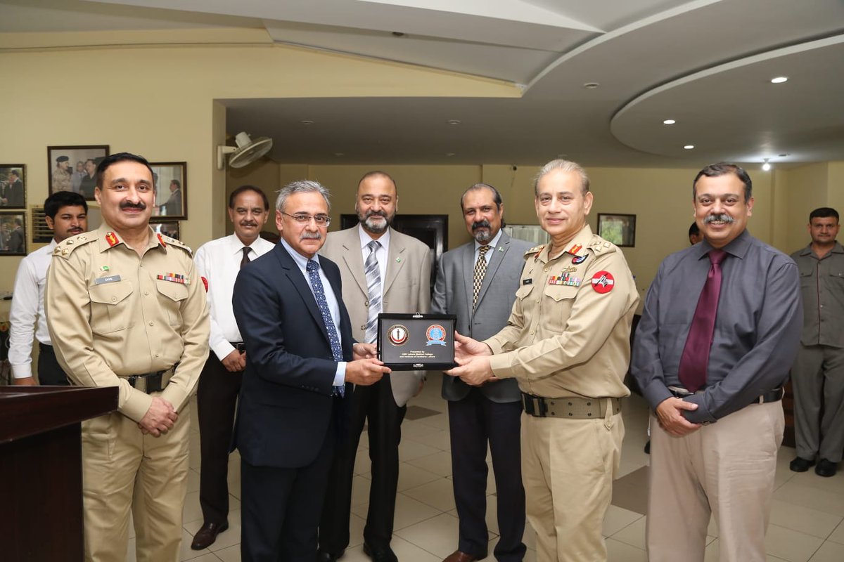 CMHLMC's tweet photo. CMH LMC &amp; IOD bid farewell to Brig Muhammad Farid.His contribution to the Institution's path of glory will always be remembered.
Brig Saqib Zaheer takes over as the Deputy Chief Executive/ Vice Principal of CMH LMC &amp; IOD. https://t.co/EkTZqy9GW1