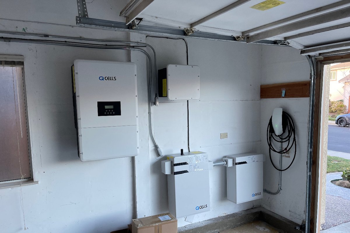 HighlightSolar's tweet image. For safety reasons, systems are required to stop producing electricity when the Grid shuts down. Battery Backup Systems can fix that problem – in much the same was as a gas fired generator. Off Grid Systems are also available!