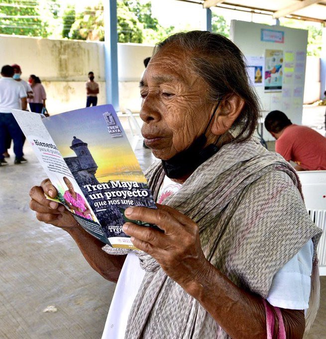 Cuando ven esta imagen ¿qué piensan? 

Yo veo adoctrinamiento por todos lados.