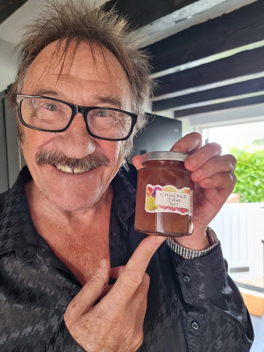 PaulChuckle2's tweet photo. 😀 https://t.co/W3o8WuF8jv