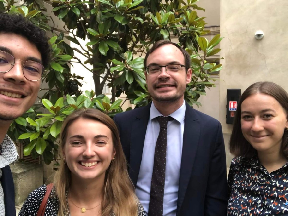 Jeanne_Gaschd's tweet photo. #Représentation 

@La_FNEK a eu l'occasion de rencontrer @Seb_Delescluse

🟡 Intégration universitaire 
🔵 Financement de notre #formation et coût de la #Rentrée2022
🟡 Défense des droits
🔵 Santé mentale des #EtuKinés 
🟡 Service sanitaire

Merci pour ces échanges prometteurs🤝 https://t.co/lmWwlDnKhk