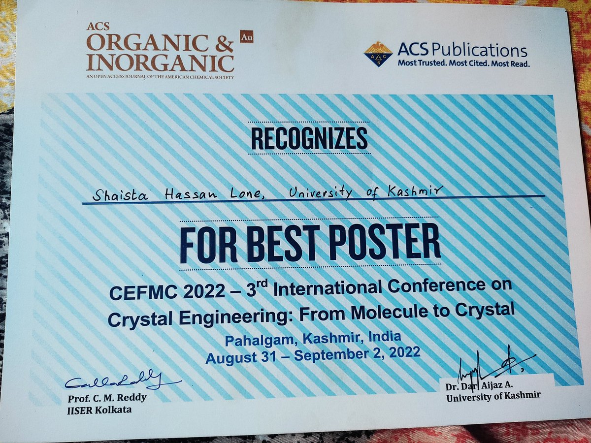 shaistalone99's tweet photo. Glad to receive best poster award at @3rdcefmckashmir conference. Thanks to @aijazpapers  for his guidance. Thanks to @dst @VandanaDST  for their financial support. Thanks @cenmag https://t.co/OShfYKAvgU