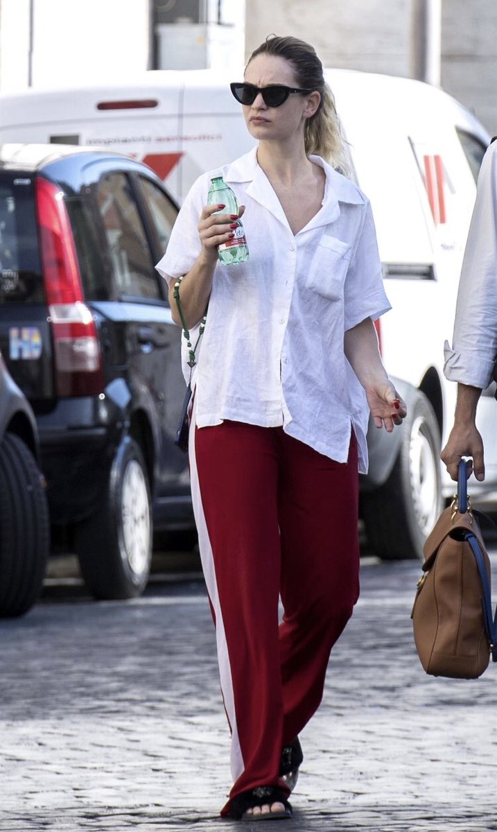 lilyjamescom's tweet photo. 📸 Lily James out in Rome yesterday 💕 https://t.co/R90aa1QkYw