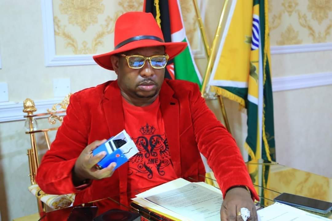 OCHI_RAS's tweet photo. Sonko awarding himself with a PhD after his appointment as the CS for Education https://t.co/R6xDfC4bMm