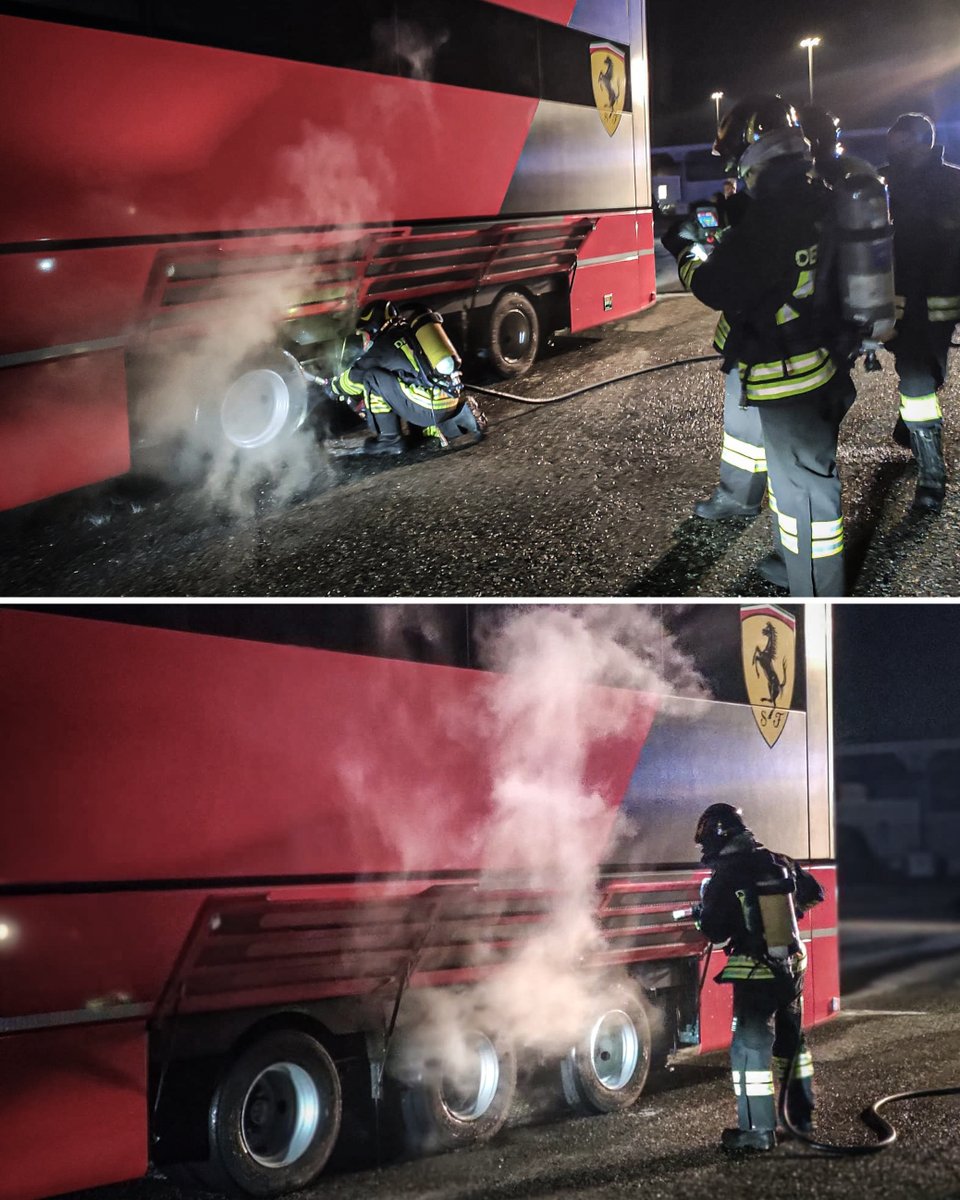 ESPNF1's tweet image. Ferrari's problems continue as one of their trucks transporting components breaks down on its way to Monza 🙃

(via LunaNuova/FB)