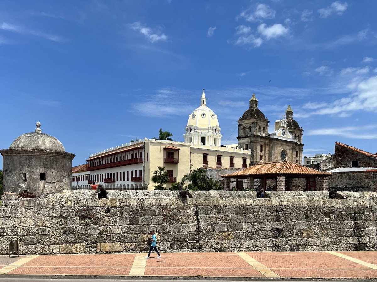Outside the walled old city of Cartagena #satw #satwcolombia