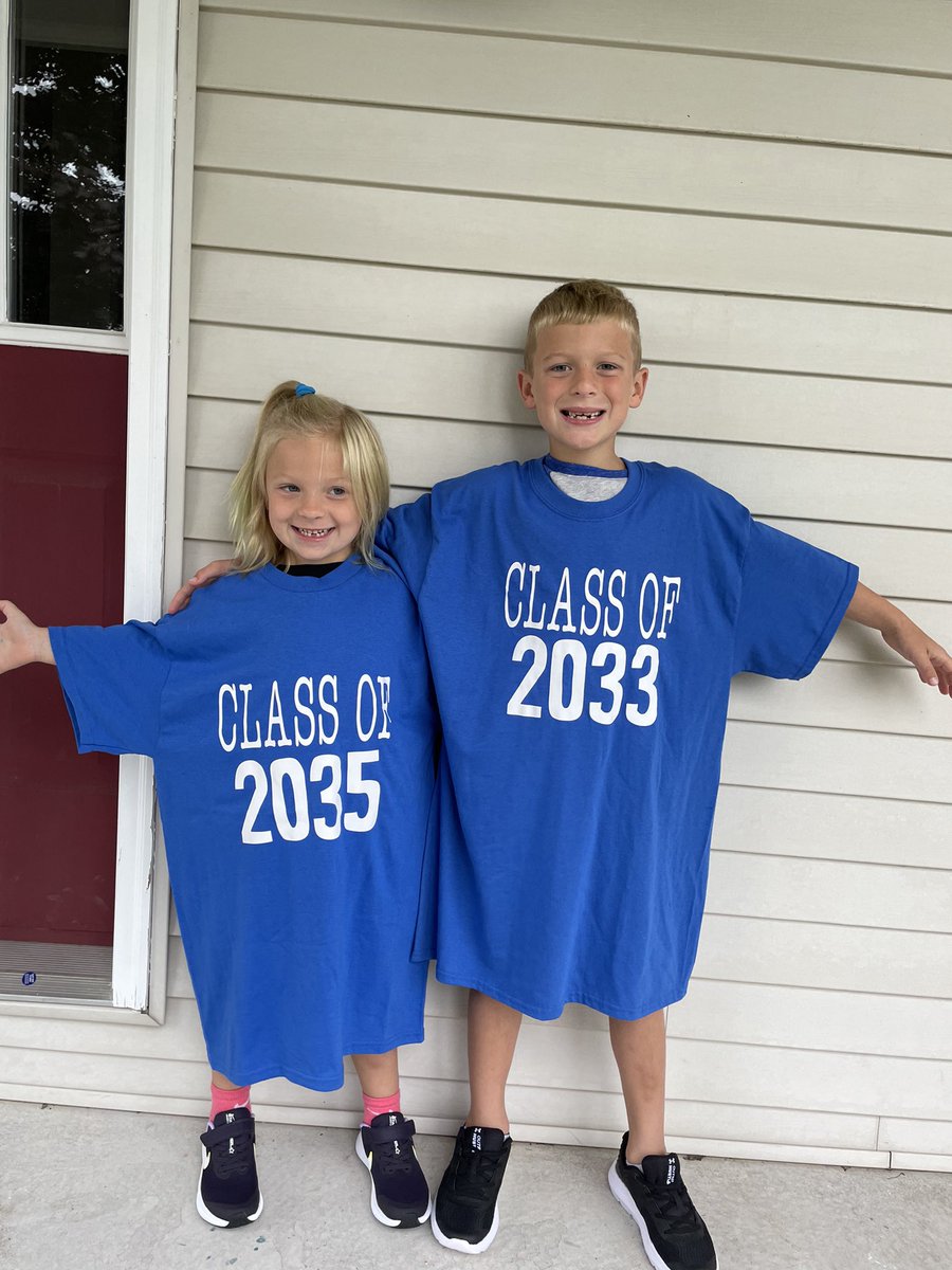 Back to school! 🖍✏️📚Hope everyone has a wonderful year! Kindergarten and 2nd grade for my 2 oldest!