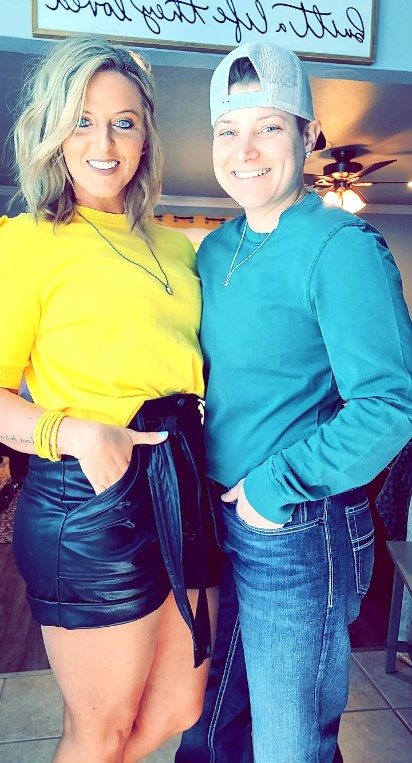 LifelongAdpt's tweet image. 🍼 Lindsay &amp;amp; Whitnie are hoping to #adopt a baby!
.
"We have talked about adopting for a while now and have seen firsthand the impact it can have on a baby and a family."
.
Read more about them at: bit.ly/3bQ7WQp