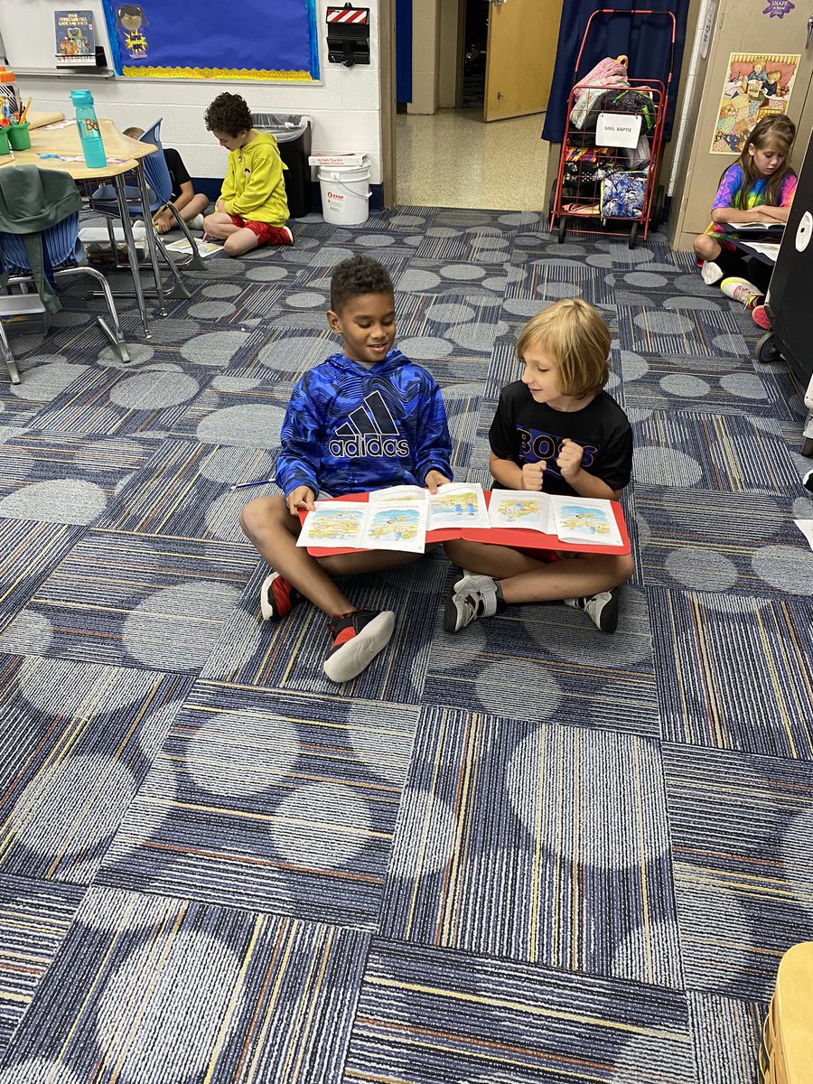BaptieGretchen's tweet photo. Practicing our fluency with our first decodable today. #wearemadisonblue #readersareleaders #thirdgraderocks #opencourt https://t.co/JzIBhzRMvH