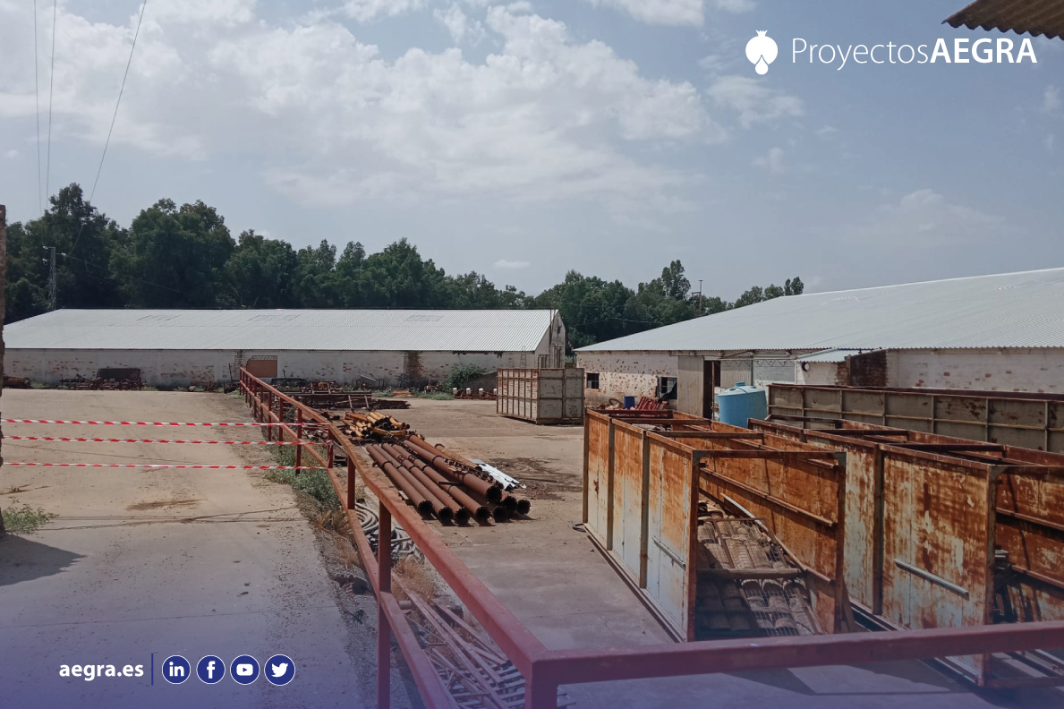 AegraSL's tweet photo. 📢 Nuevo #proyecto AEGRA

Retirado en total 𝟮.𝟯𝟲𝟱,𝟬𝟳𝟭 𝗺𝟮 de #cubierta de #fibrocemento con #amianto. Este material ha sido sustituido por chapa grecada de 0,7 mm para la posterior instalación de #paneles fotovoltaicos. + info👇
🔗https://t.co/veBefAAsJK https://t.co/Ppef1WikTw