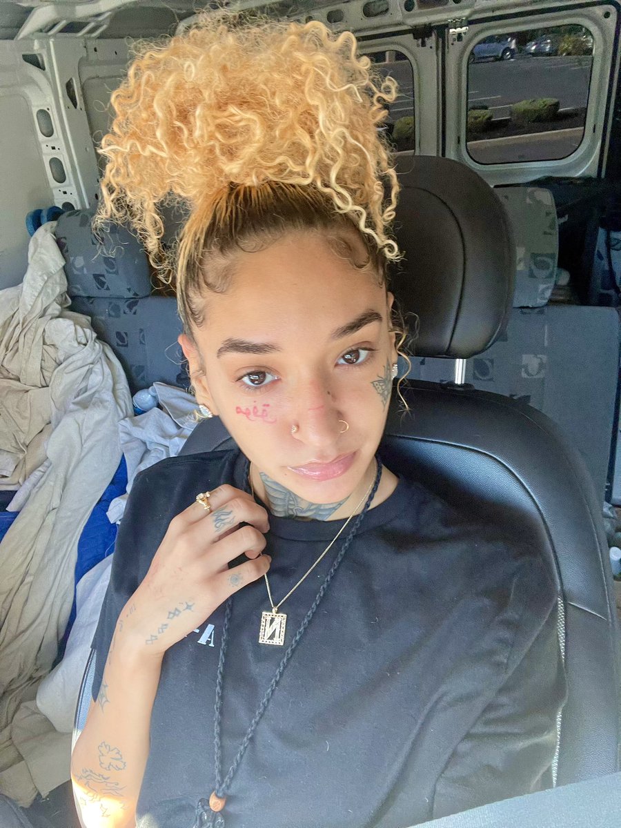 archangelfour's tweet photo. love this pic, bright 8 am
my eyes angelic as ever
i know your subby self has never witnessed such gentle yet prisoning eyes
you see yourself chained to my angelic wings
~helping my family business
☁️
findom finsub paypig humanatm femdom whalesub tattooed goddess ct mass uk drain https://t.co/vwed4Y7KmM