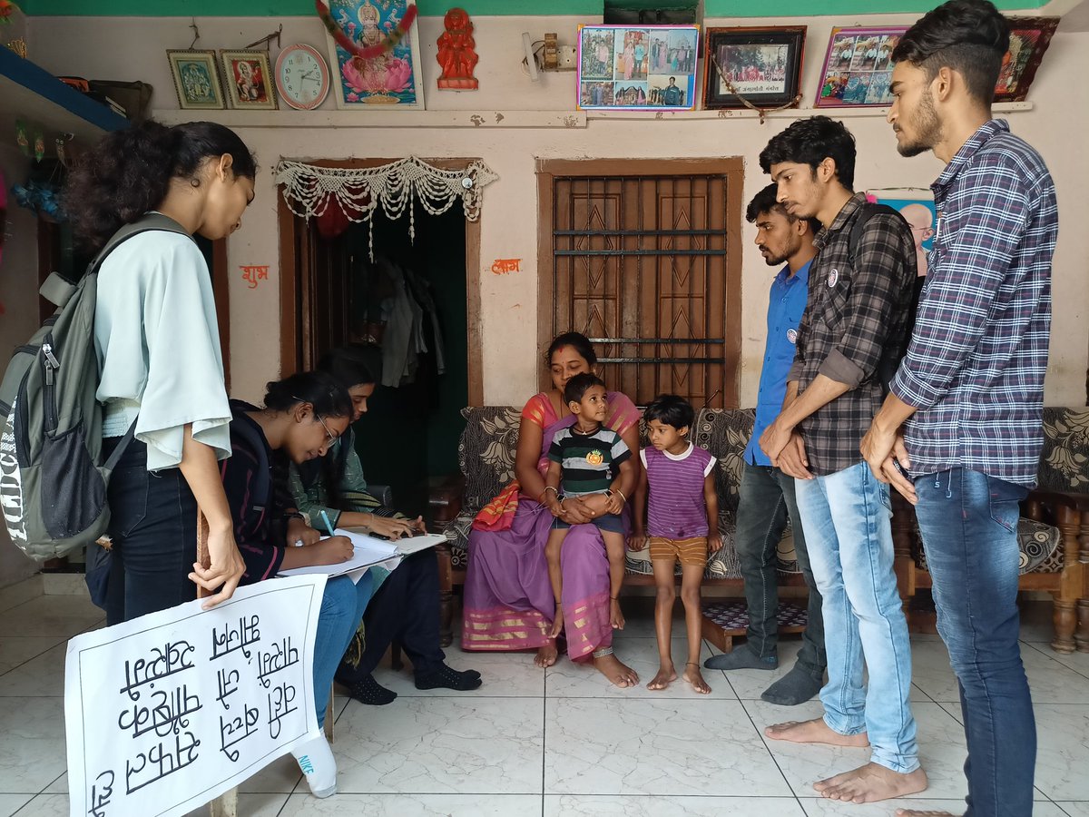 GECR_NSS's tweet photo. #NationalNutritionWeek #SahiPoshanCGRoshan @_NSSIndia Awareness program organized by GECR_NSS under #NutritionWeek in Khilora village, villagers and primary school children were made aware to take proper nutrition in daily life
@ChhattisgarhCMO
@dr_dsraghu 
@askabir_ 
@nsscsvtuCG https://t.co/P1KFPB9tvt