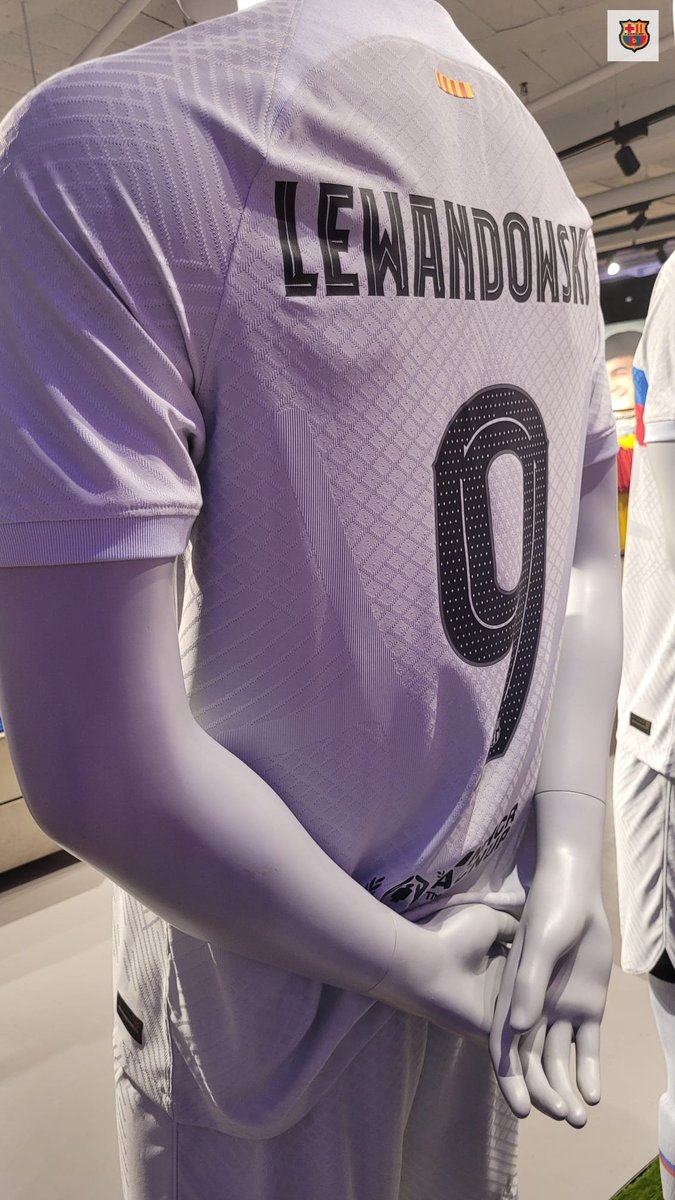 memorabilia1899's tweet photo. @lewy_official 3rd away kit. 👕
#FCBarcelona #Lewandowski9
#lewy_official9 #memorabilia1899
#fcbarcelonacollection #1899
👀 https://t.co/vteB5l120K