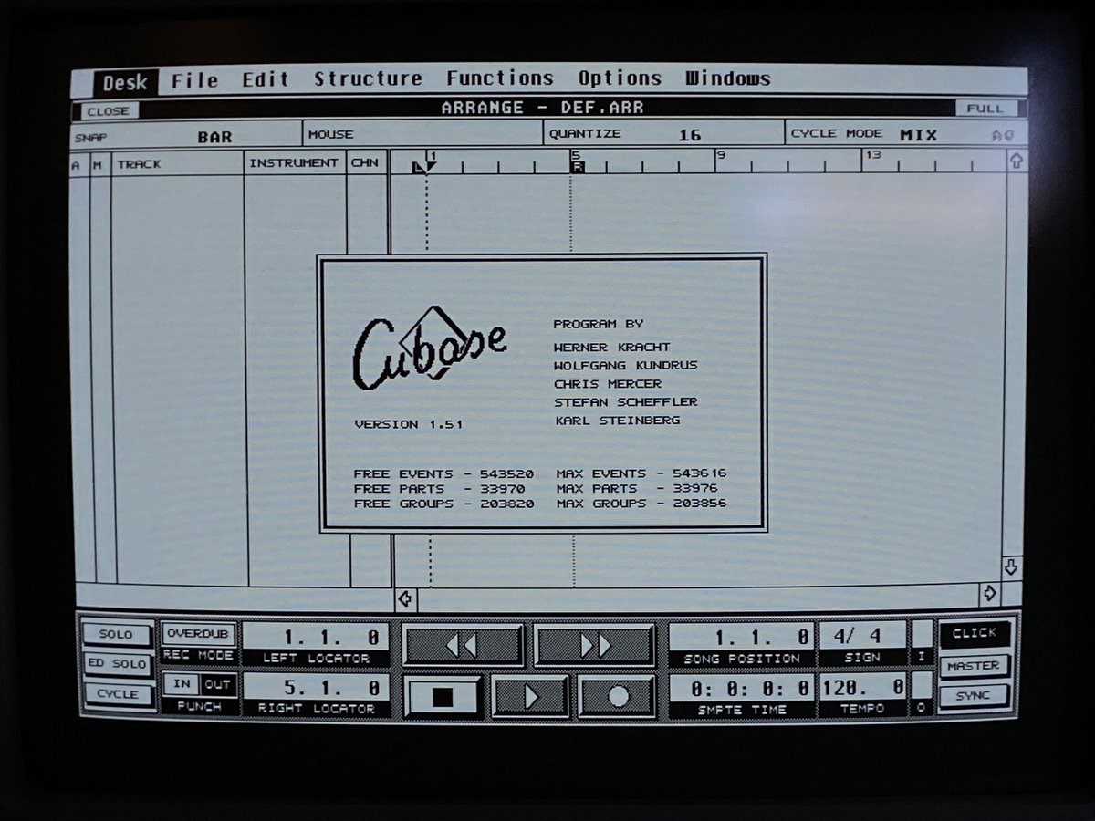 LE_F4GXS's tweet photo. À l’ancienne, maintenant il faut que je trouve un module de son pour essayer de jouer avec l’interface MIDI, vu que j’ai une Séga MegaDrive et une Gameboy, je vais essayer de trouver les interfaces qui vont avec pour faire du 8 bits
#Atari #Atari1040ste #Cubase #Midi #oldschool https://t.co/XwEZ5VfgYo