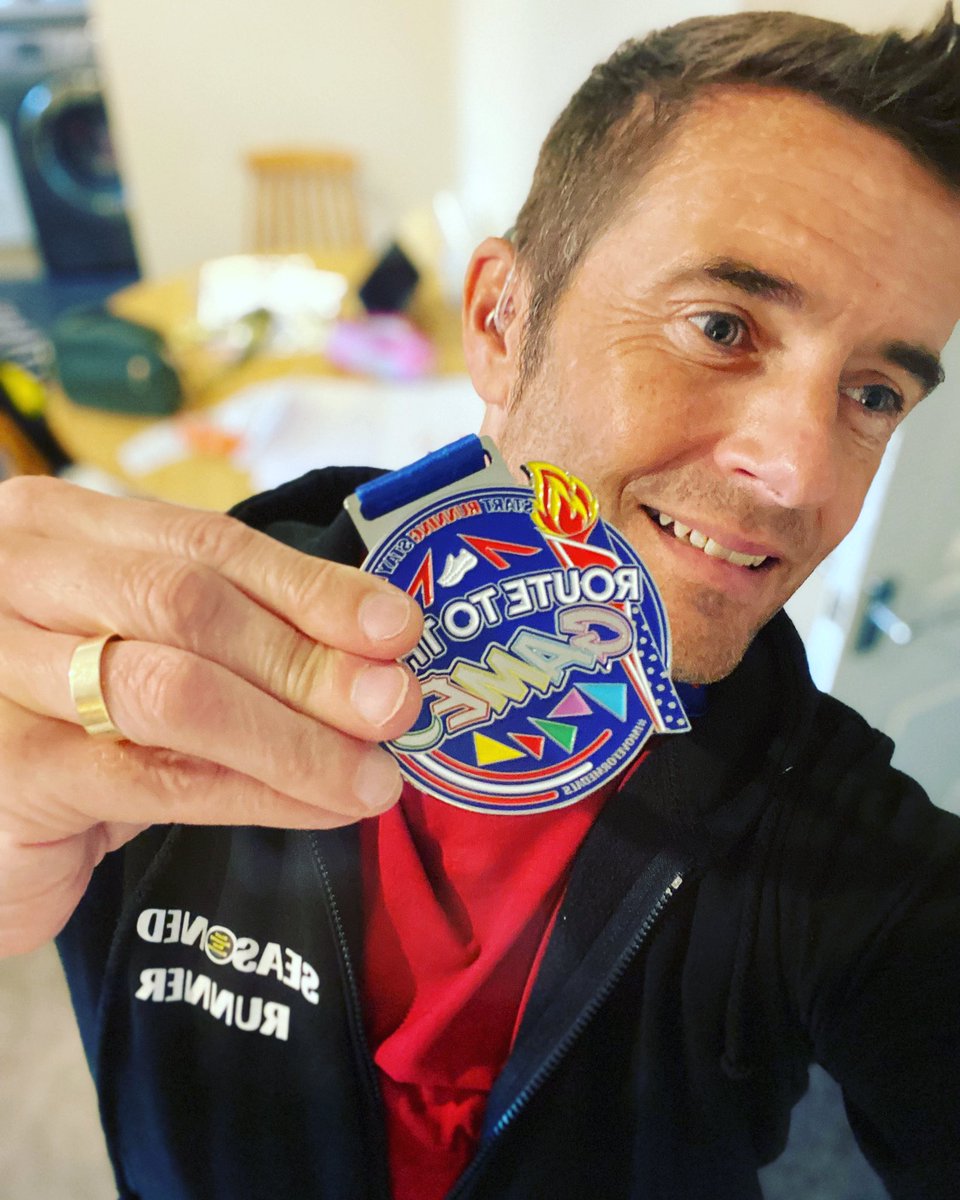 triathlonBaz's tweet photo. If thereโs one thing I love, itโs the medal feeling. #medal #RunningMan #runningmedal https://t.co/cztOf9AFqI