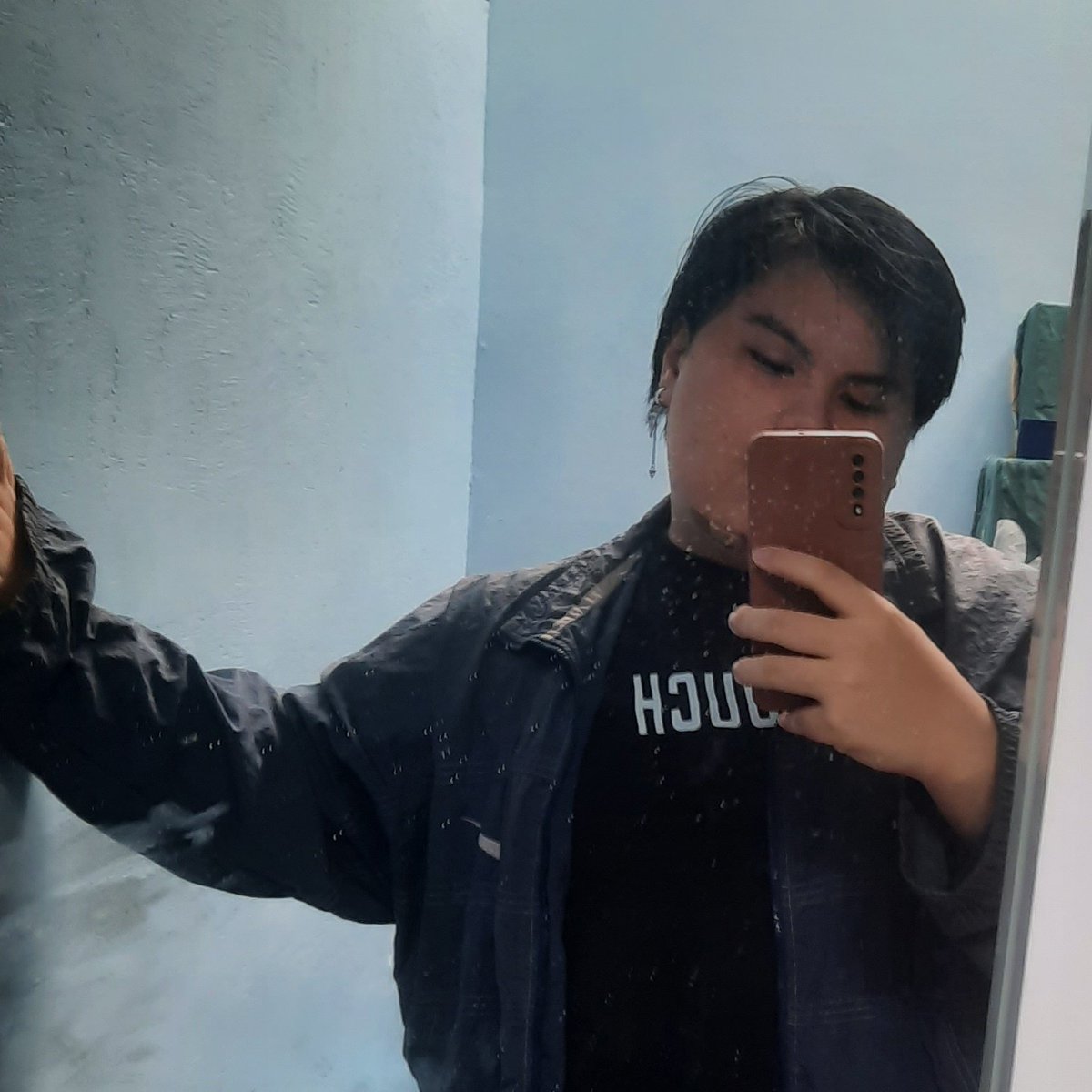 Kymonehe's tweet photo. Bored si Ghurlie. https://t.co/jp78W4vDbK