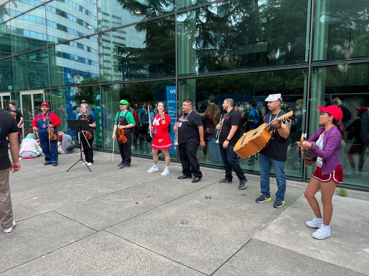 ThatFlutePlayR's tweet photo. Hallway concerts are the best!!  Come see us perform again TODAY, Sunday 09/04 on the 6th floor by Bandland at 12:00!

Triforce Quartet is right after us at 2:00pm! @triforcequartet

🎻🎺🎶

#paxwest #hallwayconcerts #PAX #PAXwest2022 @pax #MariachiMES #vgm @MariachiMES https://t.co/yySfiAFkiZ