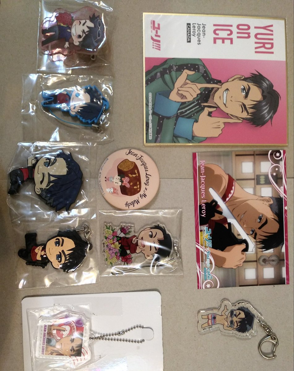 doffytan1's tweet image. WTS 
Selling my YOI yuri on ice merch🎶
All are new⭐
JJ
Picture1
$２USD per each

Buying all from this picture: $10 USD

Feel free to ask for more information💕

#yurionice 
#YOImerch
#JJ
#yurionicemerch
#jeanjacques
#JeanJacquesLero
