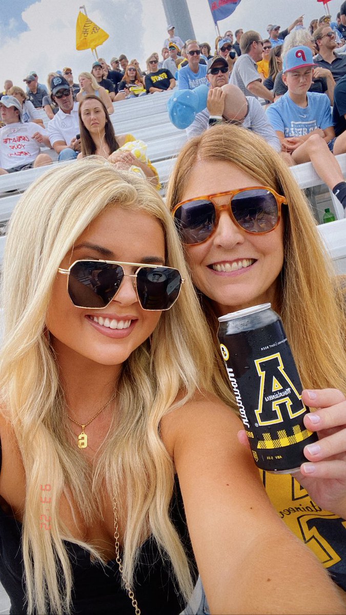 Katie6Adams's tweet photo. Well if you like the over that one was for you😅
What a great day for some football and checking another stadium off my list!☑️
#UNCvsAPP https://t.co/UKXkB3M0Ju