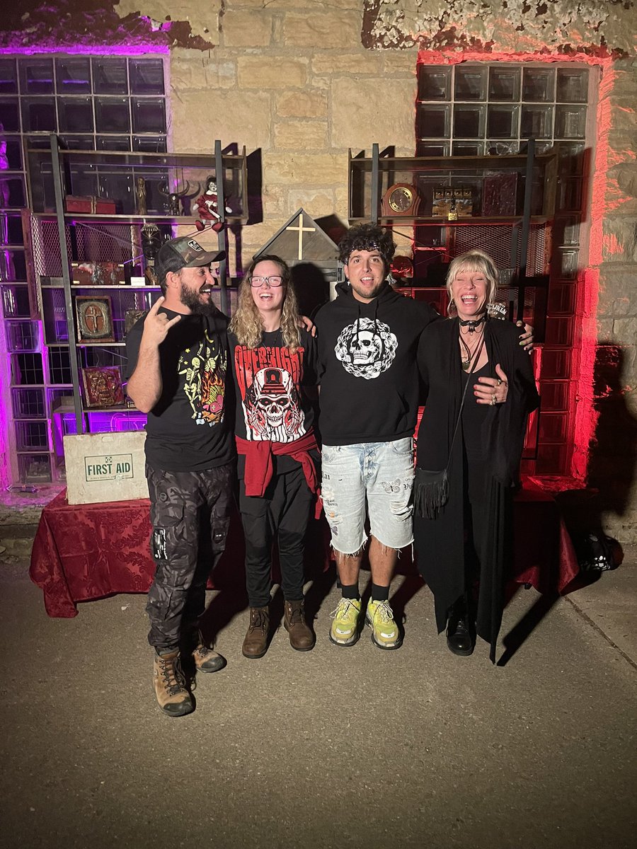 SolbysTFIL's tweet photo. @EltonCastee @ItsCoreyScherer thank you guys for such a crazy and amazing night!! I can’t believe all the crazy evidence we got👻 #OvernightParanormalTour https://t.co/bePmrvN9vo