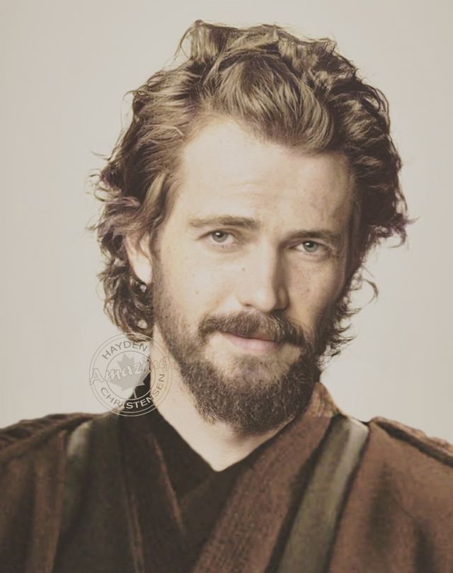 Recent Hayden Christensen photo as an older Anakin Skywalker version 🖤