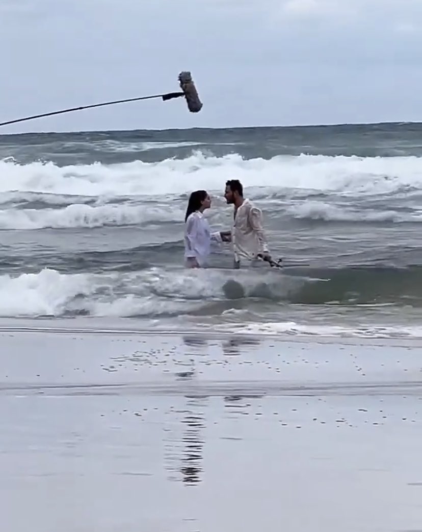 ryansbluee's tweet photo. what if emir dreams that meets efsun in heaven bc maybe he thinks she’ll die like in telenovelas😂

#SendenDahaGüzel #EfMir https://t.co/76IIuYUXV9