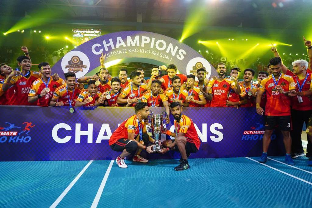 MumbaiKhiladis's tweet photo. CONGRATULATIONS @od_juggernauts for bagging the win tonight! Season 1 of @ultimatekhokho belonged to you โ๏ธ
Pc: @od_juggernauts
#OJvTY #UltimateFinal #UltimateKhoKho #IndiaMaarChalaang #AbKhoHoga #KhoKho #champions #UKKChampion https://t.co/Zg0ZoLK0cG