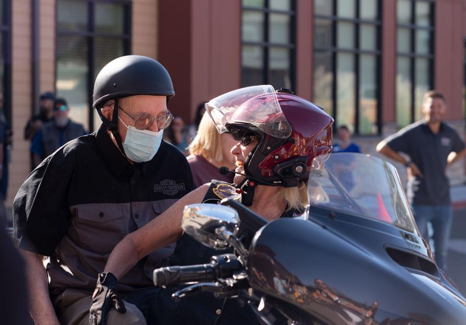 Carson City World War II veteran surprised with Harley-Davidson celebration for 100th Birthday carsonnow.org/story/09/03/20…