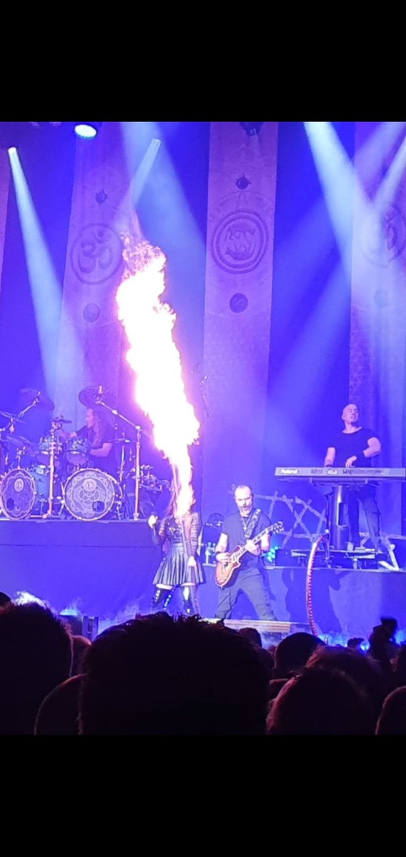 KimS85's tweet photo. This girl was on fire 😂😅 Thanks for an Epic show 
@SimoneSimons @Epica #epica20thanniversaryshow https://t.co/bwyXoaummh