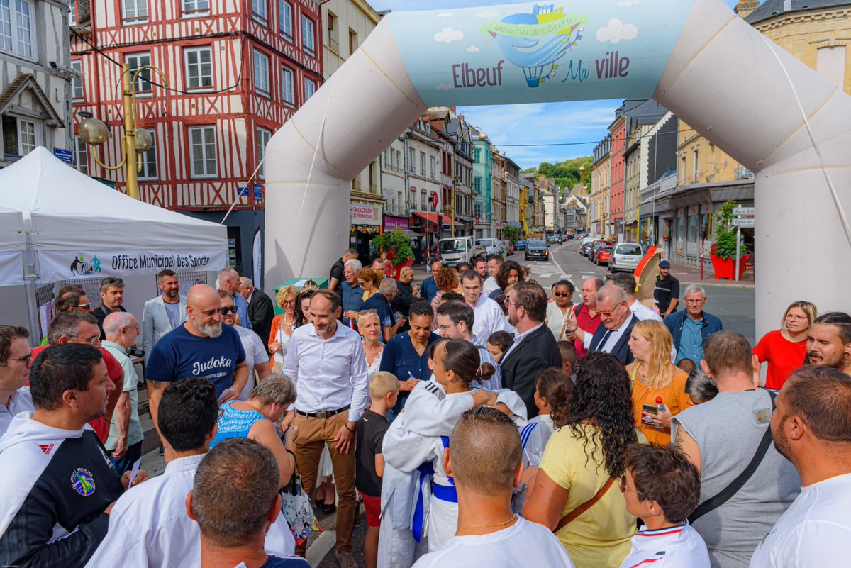 Djoudé Merabet (@djoudemerabet) on Twitter photo Une foule nombreuse pour accueillir <a href="/LucieDecosse/">Lucie Decosse</a> à #Elbeuf. Merci aux clubs de judo de la ville et de #caudebecleselbeuf de leur participation. Un forum associatif dédié au #JO2024 avec son village olympique. Et merci à la championne. Une foule nombreuse pour accueillir <a href="/LucieDecosse/">Lucie Decosse</a> à #Elbeuf. Merci aux clubs de judo de la ville et de #caudebecleselbeuf de leur participation. Un forum associatif dédié au #JO2024 avec son village olympique. Et merci à la championne.
