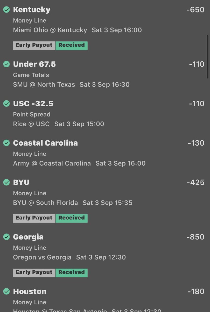 br_betting's tweet photo. $22K on the line from a $1 bet 🤯

Cash out or trust Clemson? 

(via _nicholasbell/IG) https://t.co/YPkYB9tHCf