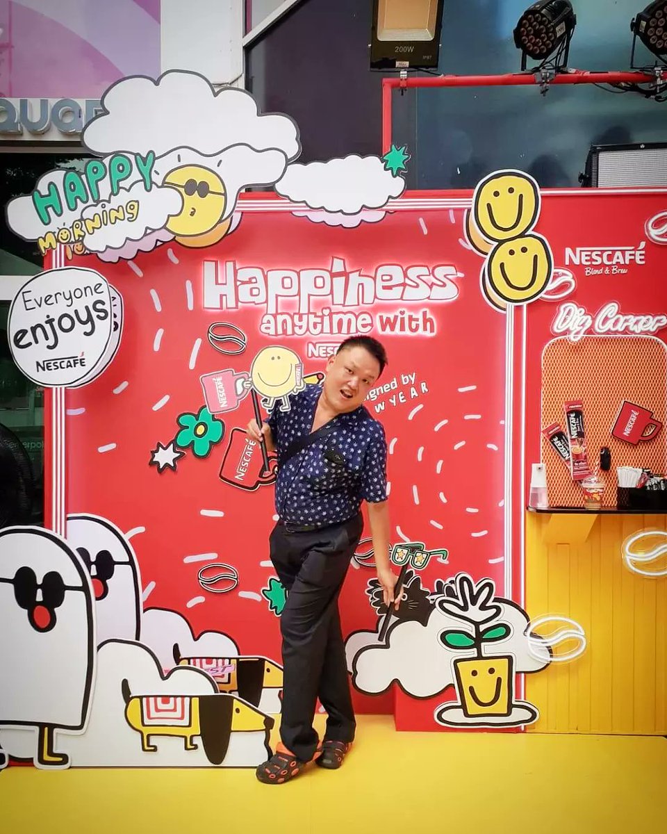 SirasithTa's tweet photo. #Nescafé เปิดตัวแคมเปญ #HappinessAnytimeWithNESCAFE พร้อมรับเช้าวันใหม่ไปกับ #ช่วงเวลาแห่งความสุขกับเนสกาแฟ งานนี้ยังมีกิจกรรม NESCAFE' Snap Joy Smiley Moment Join บนโลกออนไลน์ที่มีของรางวัลแจกเพียบ*

#RETAILman

*ศึกษาเงื่อนไขการเข้าร่วมกิจกรรมต่างๆ ในแคมเปญนี้ได้ที่เพจ NESCAFÉ https://t.co/FPaO856FCN