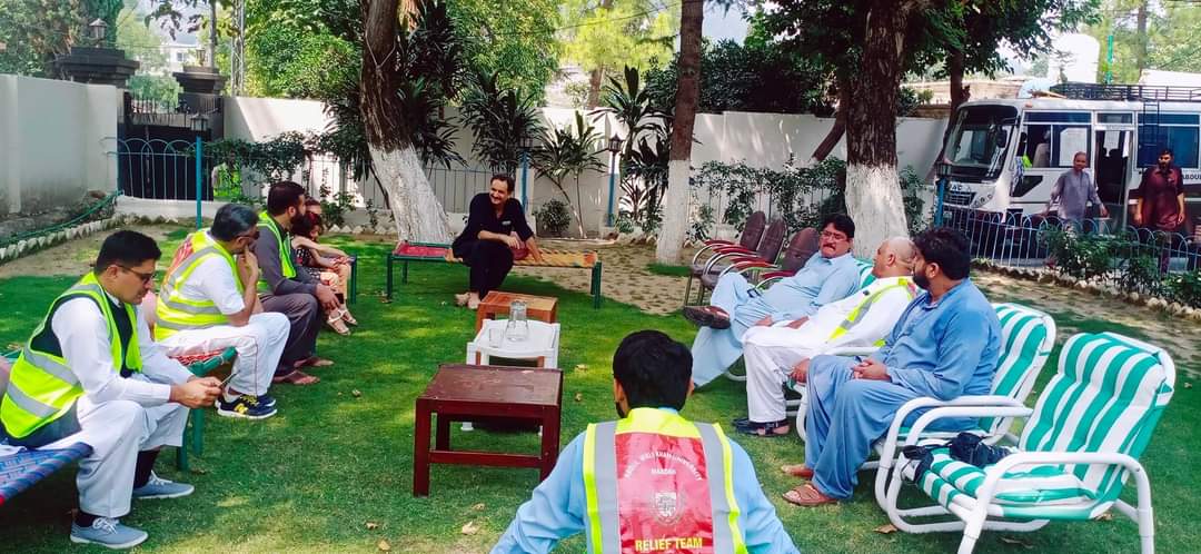 On the special instructions of Vice Chancellor Abdul Wali Khan University Mardan, Prof. Dr. Zahoor ul Haq, clean water, medicine, more than 300 food packages and other necessities were provided to the flood victims of Malakand Division.