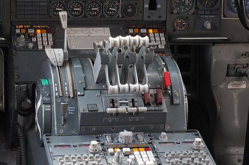 FlyJipe's tweet photo. #Thrustlevers or #throttlelevers are found in the cockpit of aircraft, and are used by the #pilot, #copilot, or #autopilot to control the thrust output of the aircraft's engines, by controlling the fuel flow to those engines. https://t.co/Rnj6uMM4qm