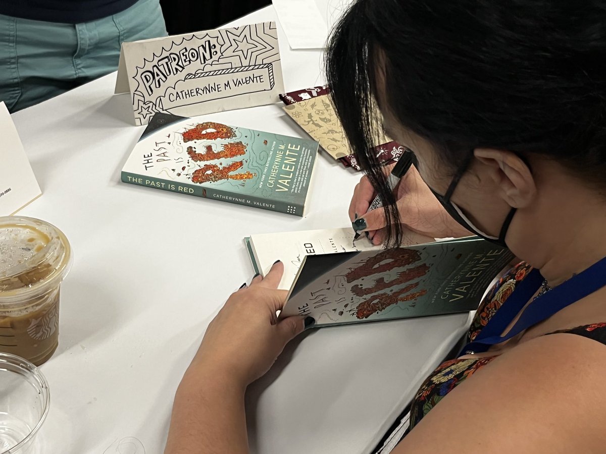 SelkiesRest's tweet photo. we are here at #Chicon8 celebrating @catvalente’s THREE #hugoawards nominations, including for #thepastisred that she wrote at Selkies’ Rest
hoping for a win tonight but honestly just being here watching our loved one shine is the biggest win! #PeaksIsland #Worldcon https://t.co/XcNaOhwqmm