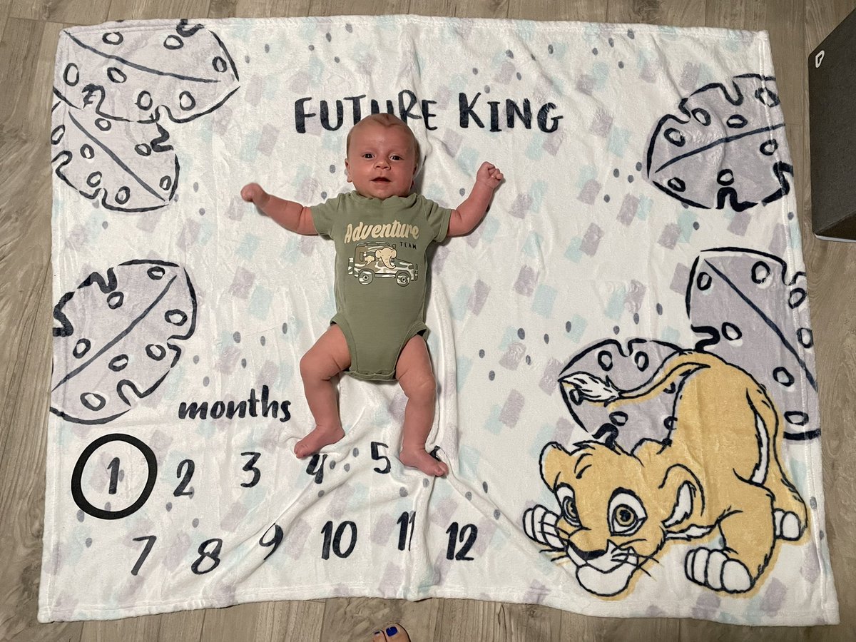 seriley32's tweet photo. One month of being a mom… wouldn’t change it for anything! #JordanMichael #BoyMom https://t.co/Ysu3Y0iDtI