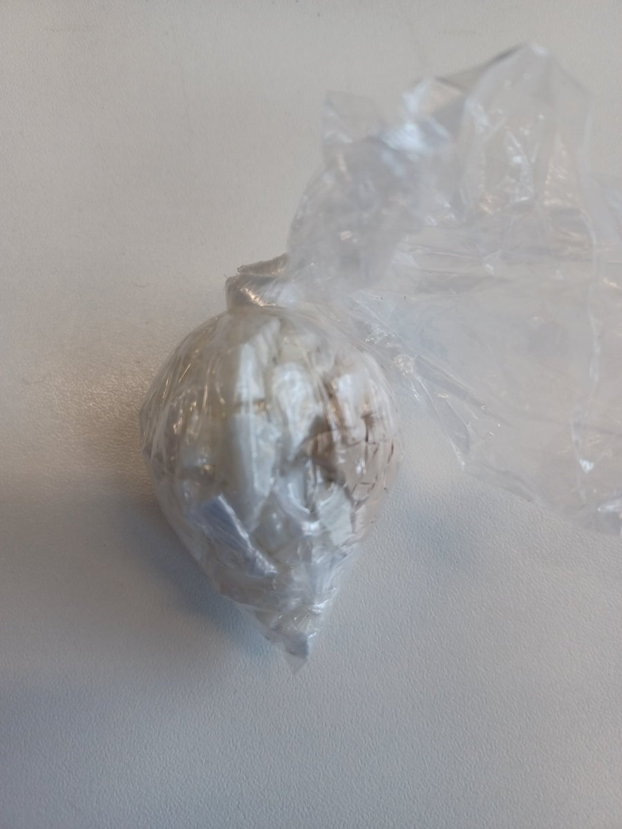 BE_NTF's tweet photo. Last stop of the day. 🚗 Toyota Yaris driving erratically Spring Road,Tyseley. Stopped &amp; driver ran. Arrested after a footchase going through gardens. 100+ wraps Class A drugs recovered. Arrested - supply of drugs, drive excess drug (cocaine), disqualified drive &amp; crim damage. https://t.co/l3Ky2iAeOZ