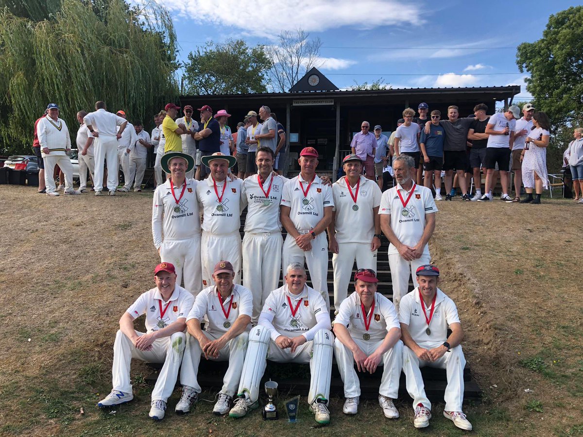 NorfolkCricket's tweet photo. ‼️ Norfolk Over 40s Social League Presentations 2022 ‼️

🏏 North &amp; East - Acle CC
🏏 West - Bircham CC
🏏 South - Tivetshall CC

🔹 Finals Day - Acle CC

Special thanks to Hethersett &amp; Tas Valley for hosting another brilliant day and to everyone else who played there part 👏 https://t.co/V5dhVTHxkZ