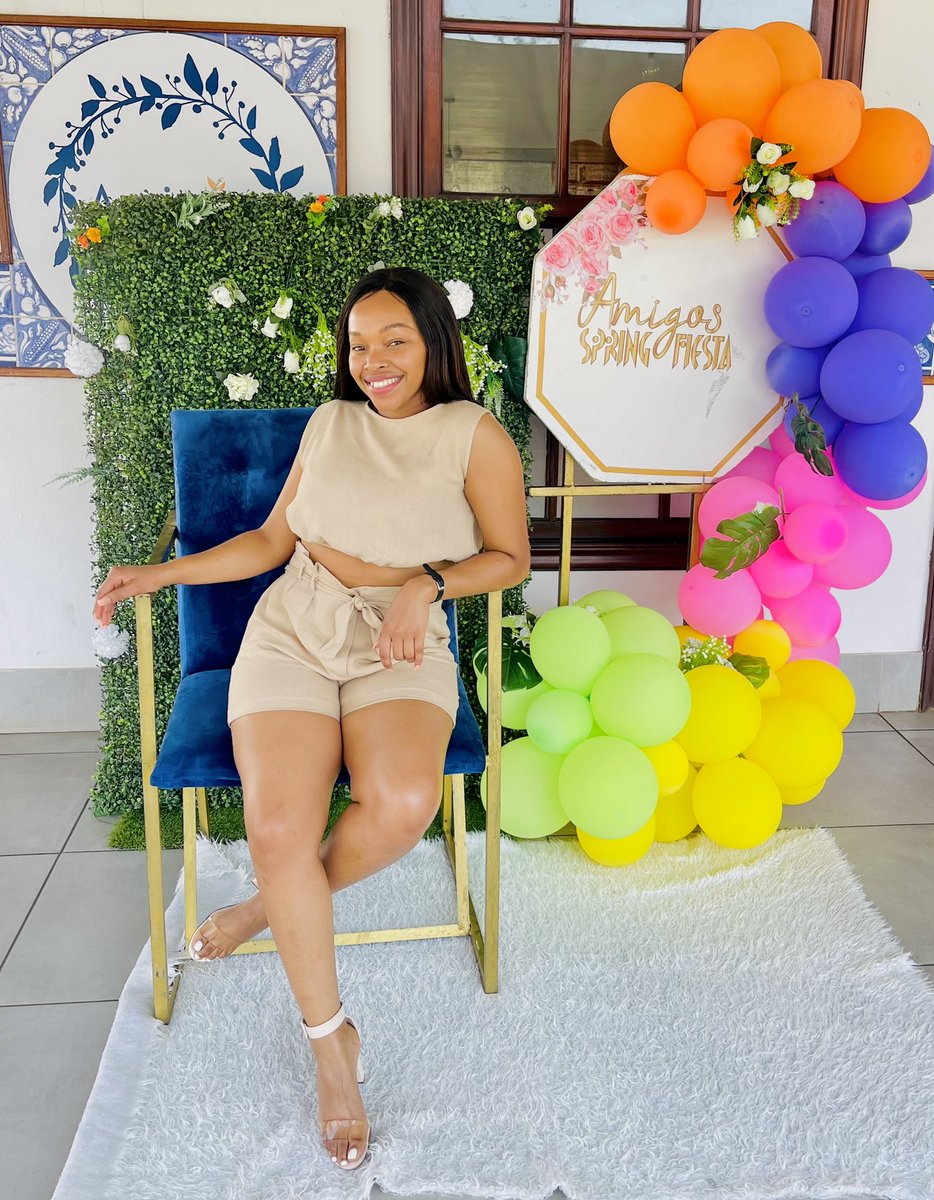 Sibusiwe12's tweet photo. Year 25!🎉🧡 Blessed! Grateful and Happy!🙏🏼🥰 https://t.co/2Or87Gi6uD
