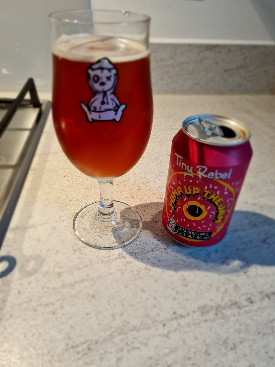 LliswerryL's tweet photo. Sunday chill @tinyrebelbrewco #JammyBugger https://t.co/MrjDRtQiFh