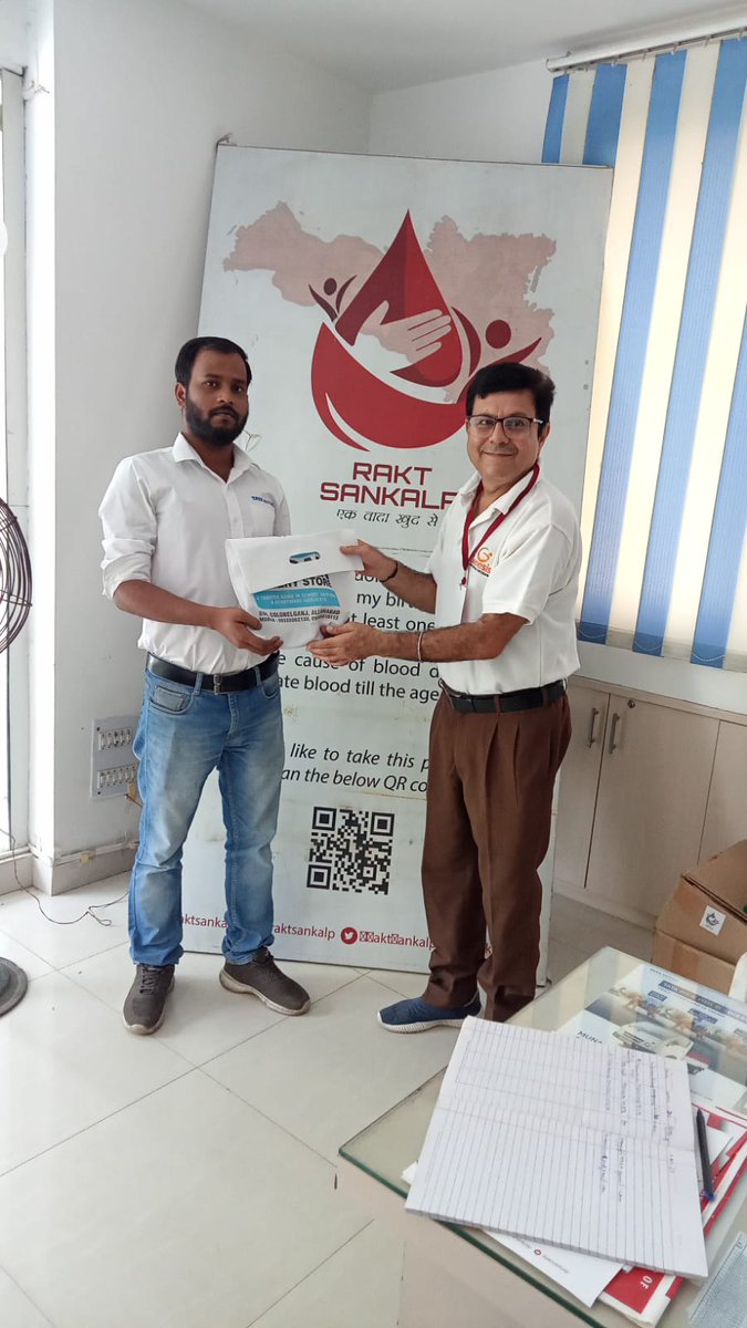 RaktSankalp's tweet photo. Happiness is smiling donors! ♥️#RotaryRoyals and #RotaryAllahabadMidtown in association with #CommercialAutoSales organized a Voluntary Blood Donation Camp.
#raktsankalp #raktsoldiers #harghardonor #prayagraj #donatebloodsavelives #savelives #blood #donors https://t.co/zZnch4TiYk
