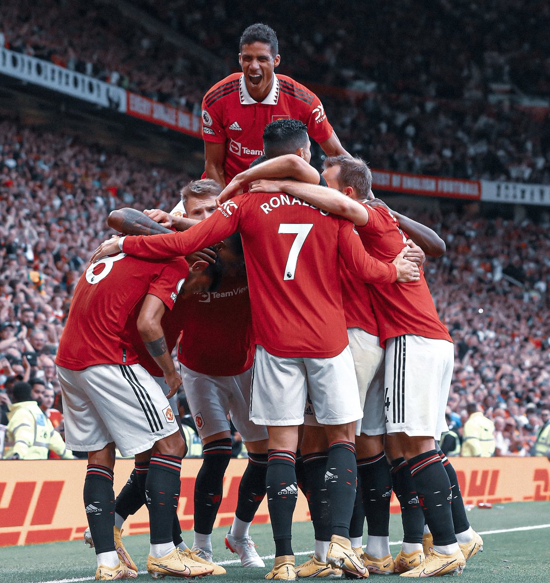 ManUnitedZone's tweet photo. United 💪🔴 https://t.co/5b67QuBOoL