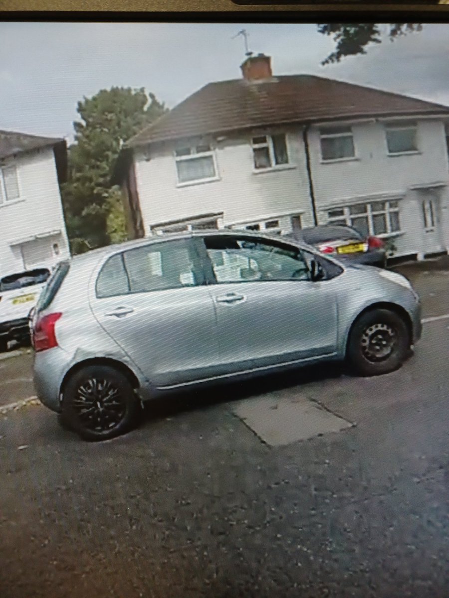 Last stop of the day. 🚗 Toyota Yaris driving erratically Spring Road,Tyseley. Stopped &amp; driver ran. Arrested after a footchase going through gardens. 100+ wraps Class A drugs recovered. Arrested - supply of drugs, drive excess drug (cocaine), disqualified drive &amp; crim damage.