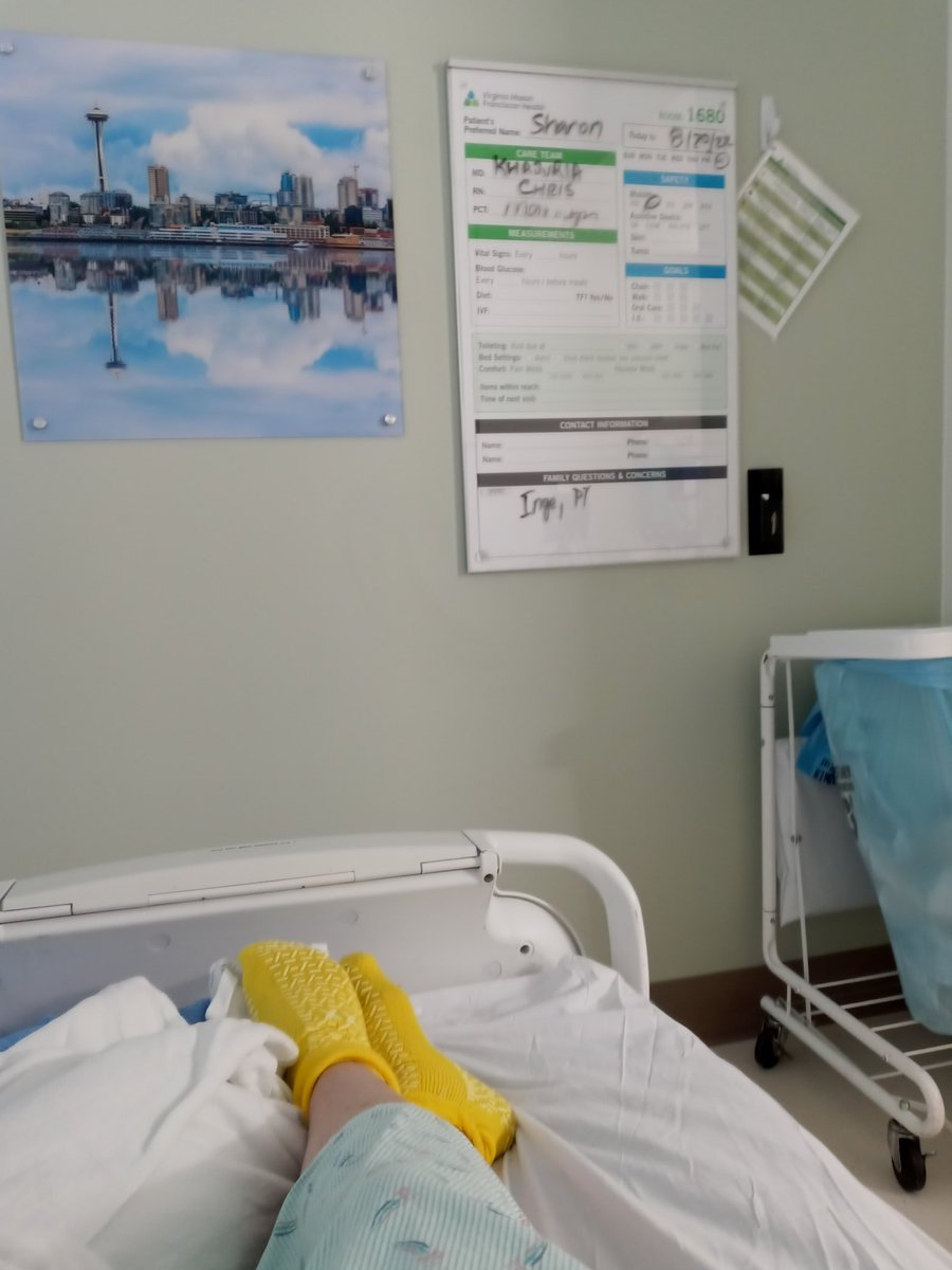 Sharleesmad's tweet photo. Still in the hospital I hope you guys are doing well drop me a line cuz I'm lonely here love you all https://t.co/22tEIGvWy6