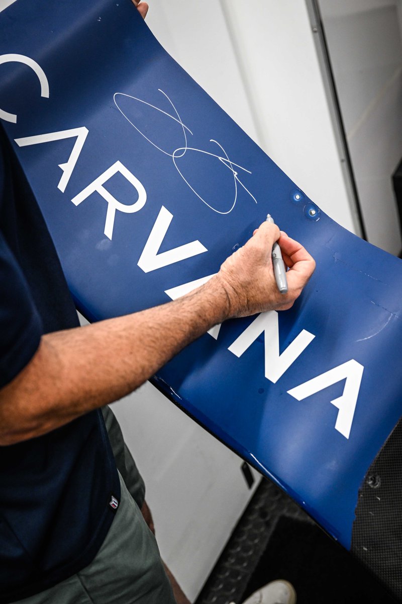 CGRTeams's tweet photo. Today (Sept. 4) is your last chance to enter to win @JimmieJohnson's signed official race wing.
How to sign up:
1) visit https://t.co/WFppqDLXe8
2) submit your email
#PortlandGP // #DriventoGiveBack https://t.co/zy7DnC3QUf